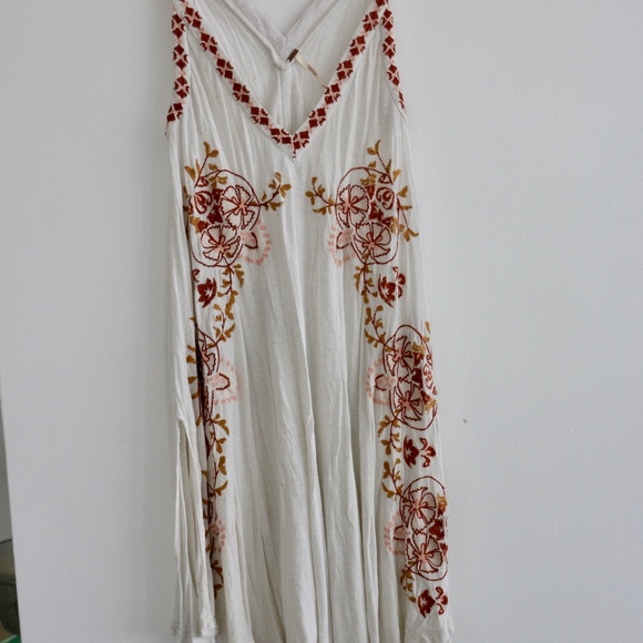 Free People Dresses & Skirts - Free People Sleeveless Cream Beach BOHO Dress